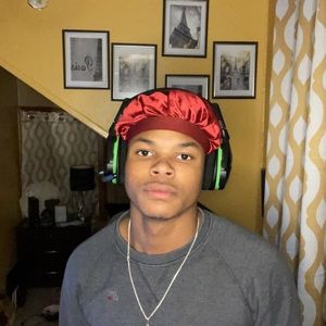 Meet your Posher, Bryce🦠